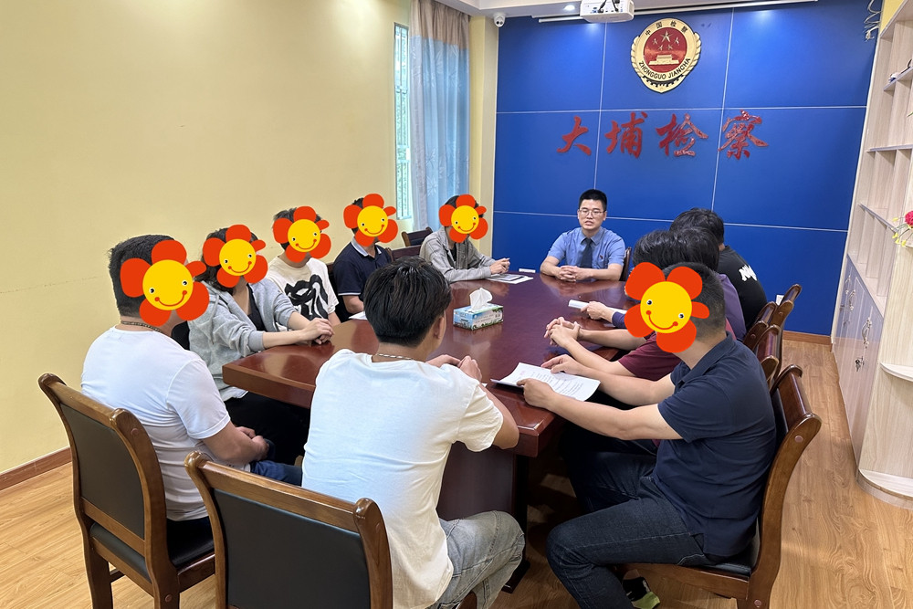 1043470521_副本.jpg